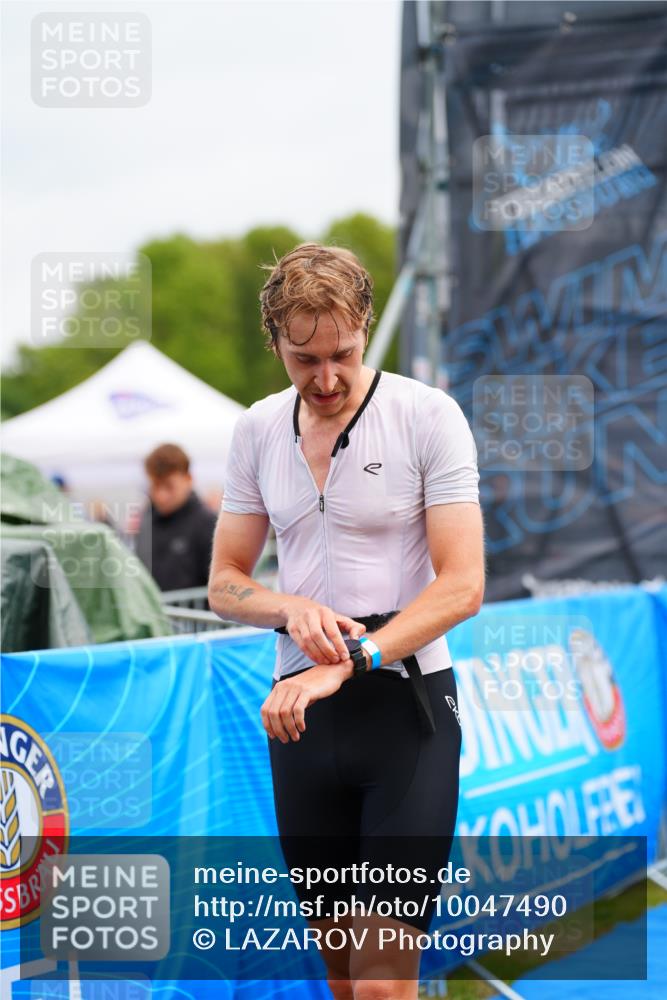 30.08.2026 - Elbe Triathlon Hamburg LAZAROV Photography http://msf.ph/oto/10047490 30.08.2026 10:30:38 Ziel 270 meine-sportfotos.de
