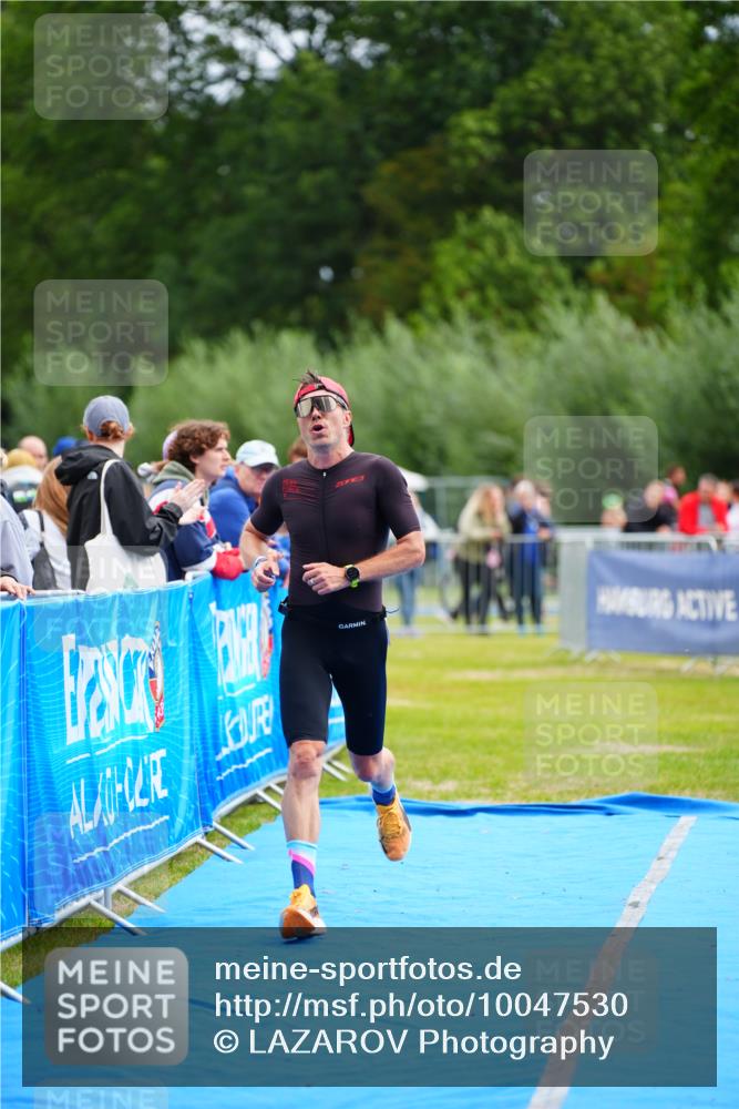 30.08.2026 - Elbe Triathlon Hamburg LAZAROV Photography http://msf.ph/oto/10047530 30.08.2026 10:30:43 Ziel 270 meine-sportfotos.de