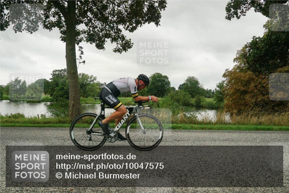 30.08.2026 - Elbe Triathlon Hamburg Michael Burmester http://msf.ph/oto/10047575 30.08.2026 09:29:42 Radfahren 231, 274, 302, 589, 702, 728, 747 meine-sportfotos.de