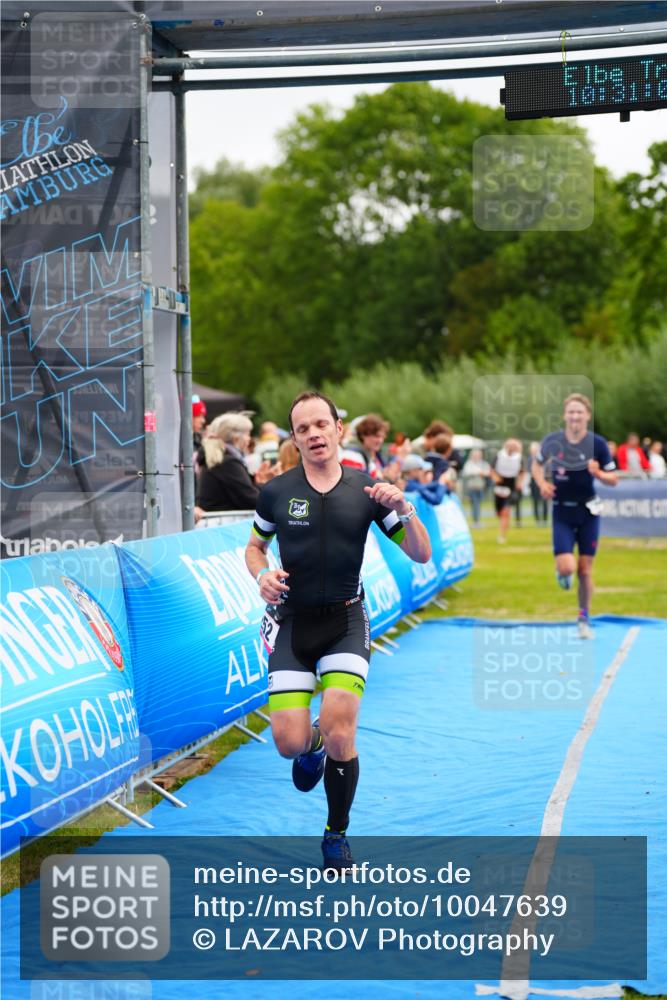 30.08.2026 - Elbe Triathlon Hamburg LAZAROV Photography http://msf.ph/oto/10047639 30.08.2026 10:31:05 Ziel 208, 252, 1895 meine-sportfotos.de