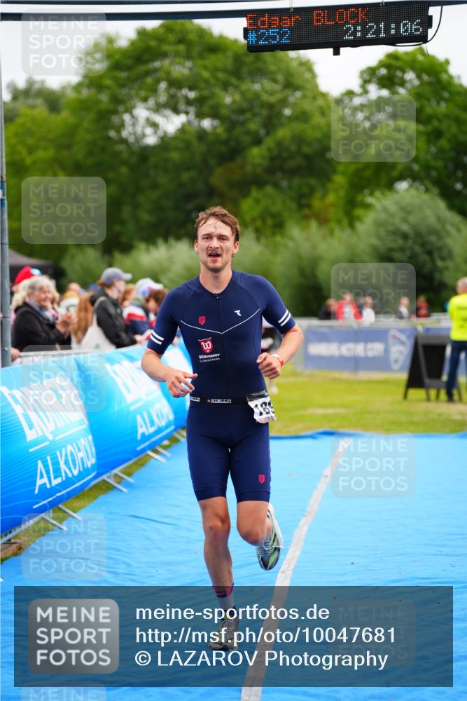 30.08.2026 - Elbe Triathlon Hamburg LAZAROV Photography http://msf.ph/oto/10047681 30.08.2026 10:31:08 Ziel 208, 252, 1895 meine-sportfotos.de
