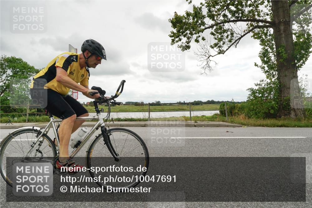 30.08.2026 - Elbe Triathlon Hamburg Michael Burmester http://msf.ph/oto/10047691 30.08.2026 14:59:35 Radfahren  meine-sportfotos.de