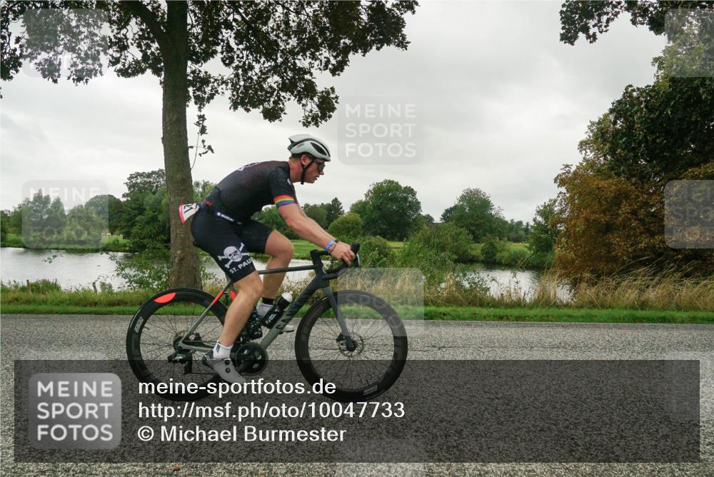 30.08.2026 - Elbe Triathlon Hamburg Michael Burmester http://msf.ph/oto/10047733 30.08.2026 09:30:25 Radfahren 321, 438, 452, 489, 527, 769, 779, 869 meine-sportfotos.de