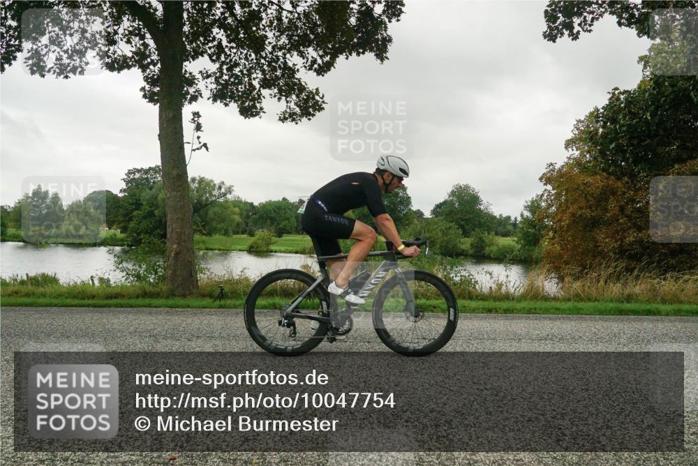 30.08.2026 - Elbe Triathlon Hamburg Michael Burmester http://msf.ph/oto/10047754 30.08.2026 09:30:28 Radfahren 321, 438, 452, 489, 527, 769, 869 meine-sportfotos.de