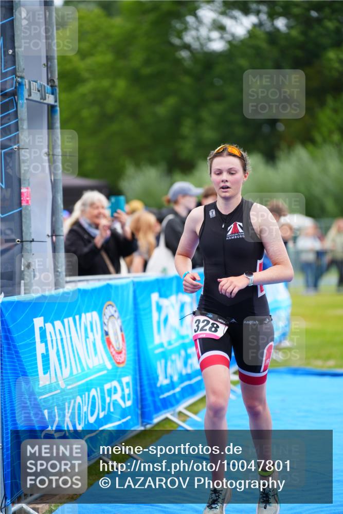 30.08.2026 - Elbe Triathlon Hamburg LAZAROV Photography http://msf.ph/oto/10047801 30.08.2026 10:31:30 Ziel 328 meine-sportfotos.de