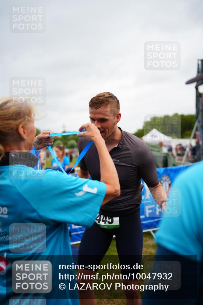 30.08.2026 - Elbe Triathlon Hamburg LAZAROV Photography http://msf.ph/oto/10047932 30.08.2026 10:32:05 Ziel  meine-sportfotos.de