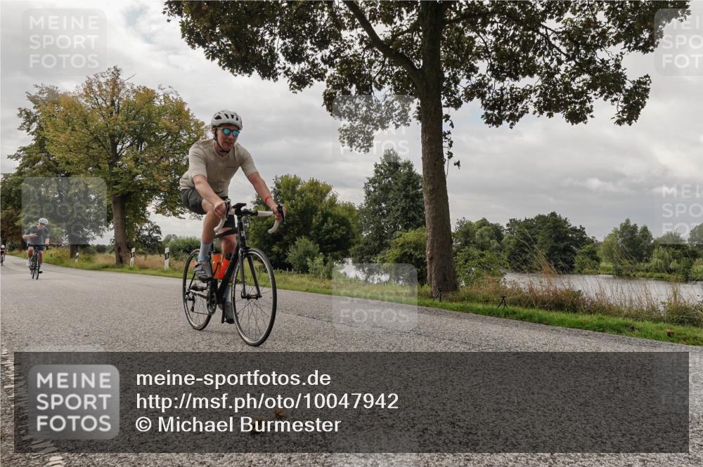 30.08.2026 - Elbe Triathlon Hamburg Michael Burmester http://msf.ph/oto/10047942 30.08.2026 09:39:53 Radfahren 271, 338, 557, 604, 737 meine-sportfotos.de