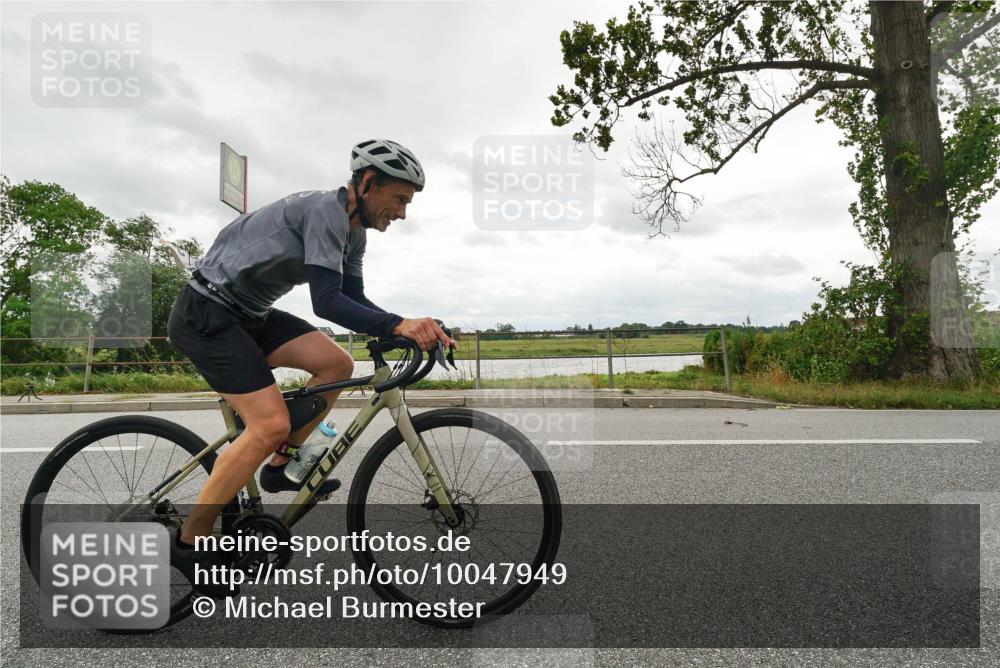 30.08.2026 - Elbe Triathlon Hamburg Michael Burmester http://msf.ph/oto/10047949 30.08.2026 15:02:57 Radfahren 130 meine-sportfotos.de