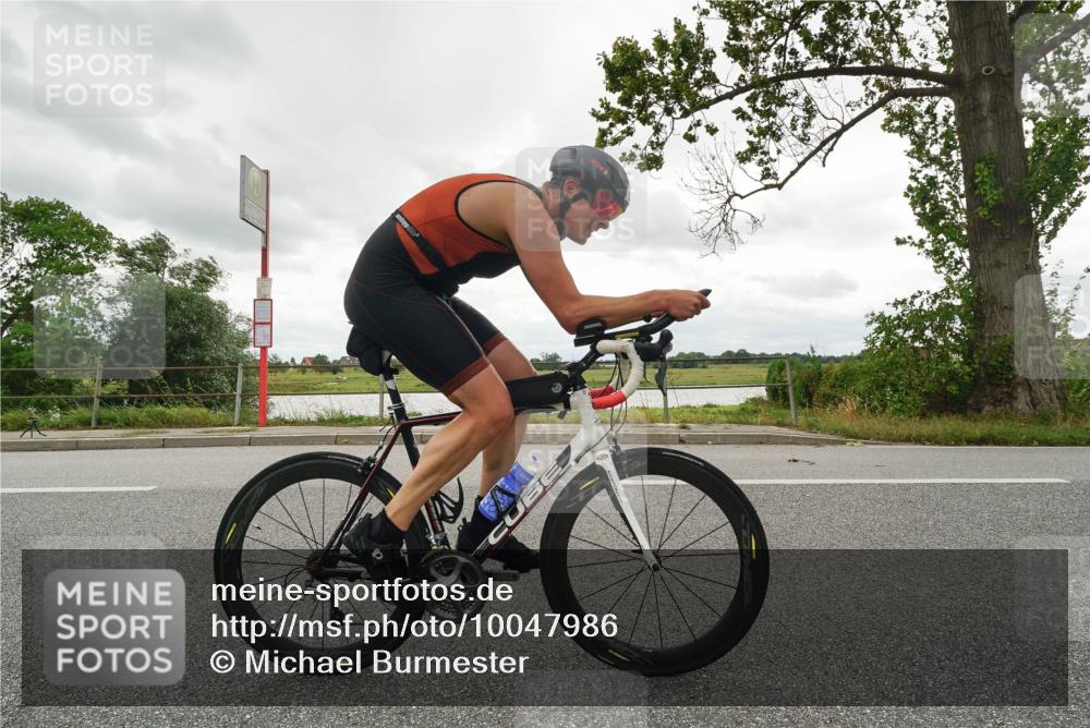 30.08.2026 - Elbe Triathlon Hamburg Michael Burmester http://msf.ph/oto/10047986 30.08.2026 15:03:28 Radfahren  meine-sportfotos.de