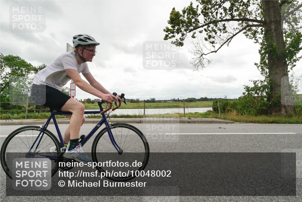30.08.2026 - Elbe Triathlon Hamburg Michael Burmester http://msf.ph/oto/10048002 30.08.2026 15:03:32 Radfahren  meine-sportfotos.de
