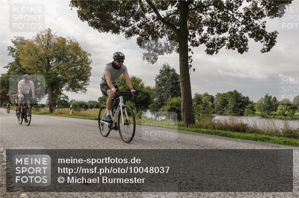 30.08.2026 - Elbe Triathlon Hamburg Michael Burmester http://msf.ph/oto/10048037 30.08.2026 09:40:39 Radfahren 288, 318, 397, 399, 403, 404, 676 meine-sportfotos.de