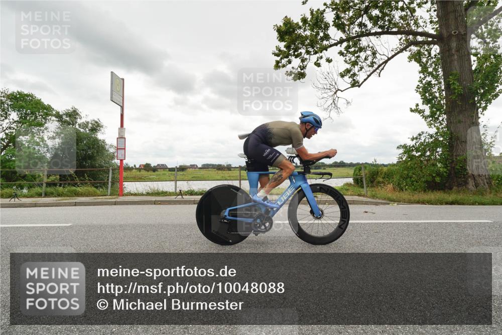30.08.2026 - Elbe Triathlon Hamburg Michael Burmester http://msf.ph/oto/10048088 30.08.2026 15:05:15 Radfahren  meine-sportfotos.de