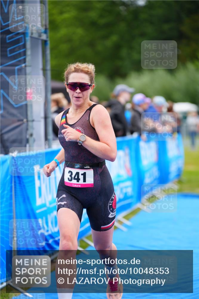 30.08.2026 - Elbe Triathlon Hamburg LAZAROV Photography http://msf.ph/oto/10048353 30.08.2026 10:33:17 Ziel 313, 341 meine-sportfotos.de