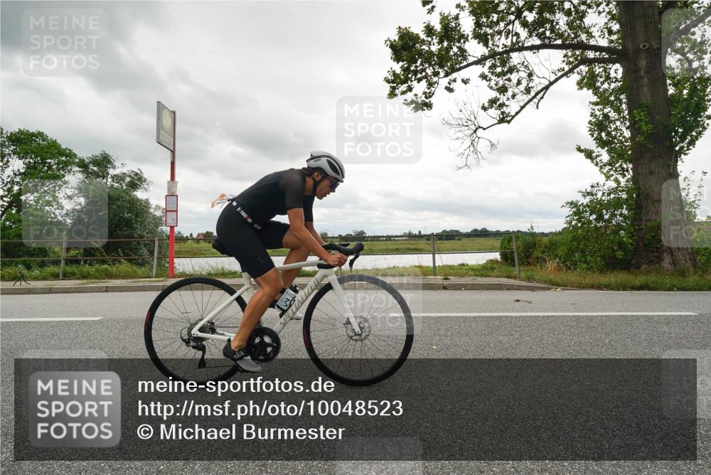 30.08.2026 - Elbe Triathlon Hamburg Michael Burmester http://msf.ph/oto/10048523 30.08.2026 15:19:36 Radfahren  meine-sportfotos.de