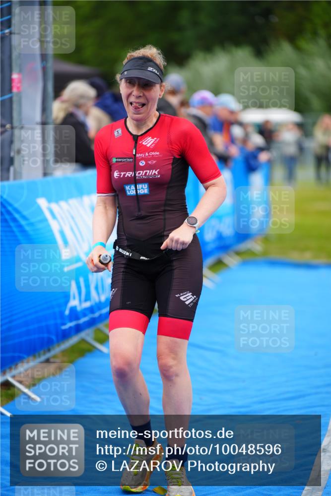 30.08.2026 - Elbe Triathlon Hamburg LAZAROV Photography http://msf.ph/oto/10048596 30.08.2026 10:33:55 Ziel 348 meine-sportfotos.de
