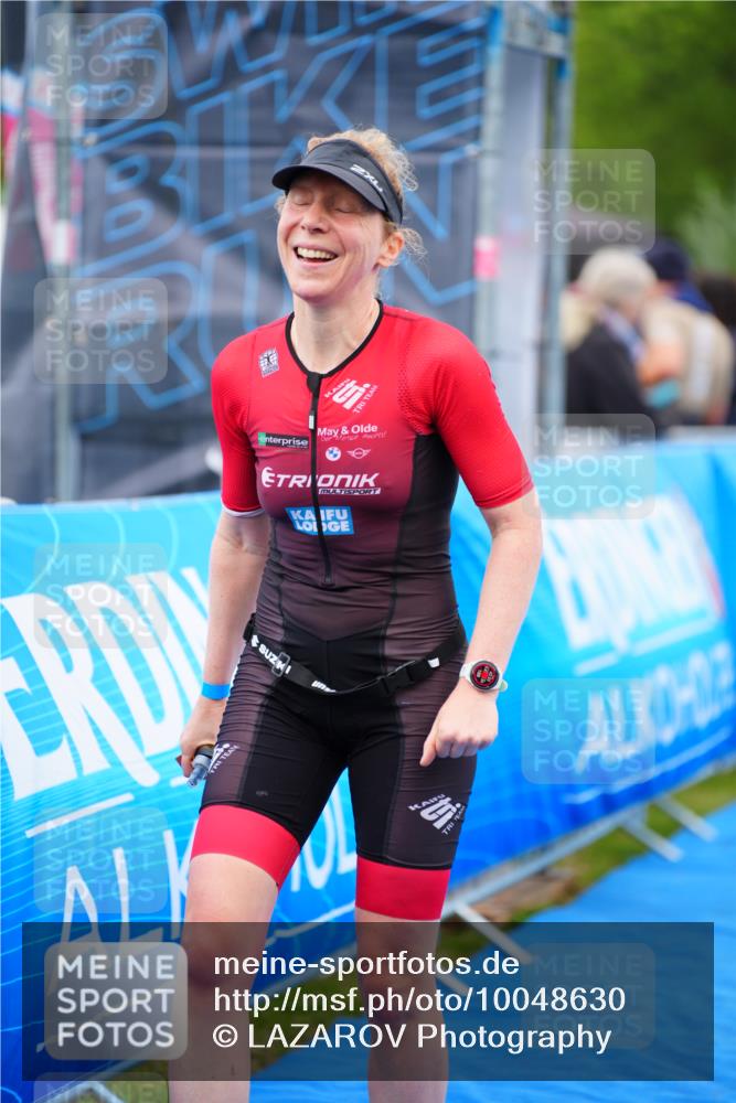 30.08.2026 - Elbe Triathlon Hamburg LAZAROV Photography http://msf.ph/oto/10048630 30.08.2026 10:33:56 Ziel 348 meine-sportfotos.de