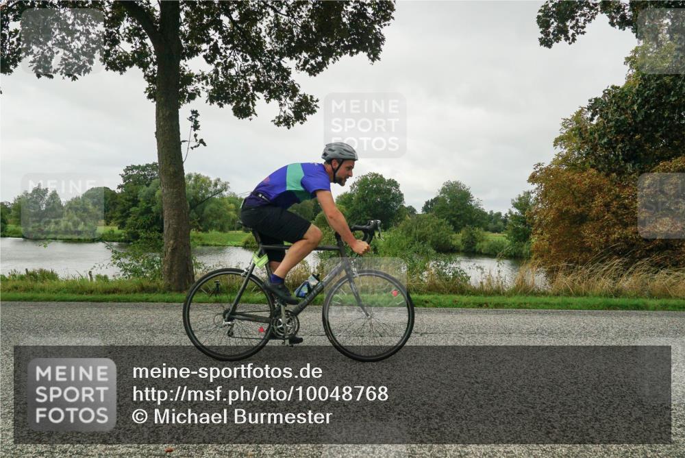 30.08.2026 - Elbe Triathlon Hamburg Michael Burmester http://msf.ph/oto/10048768 30.08.2026 09:35:02 Radfahren 386, 492, 533 meine-sportfotos.de