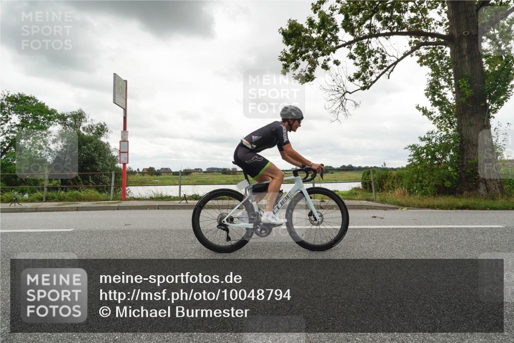 30.08.2026 - Elbe Triathlon Hamburg Michael Burmester http://msf.ph/oto/10048794 30.08.2026 15:23:59 Radfahren  meine-sportfotos.de