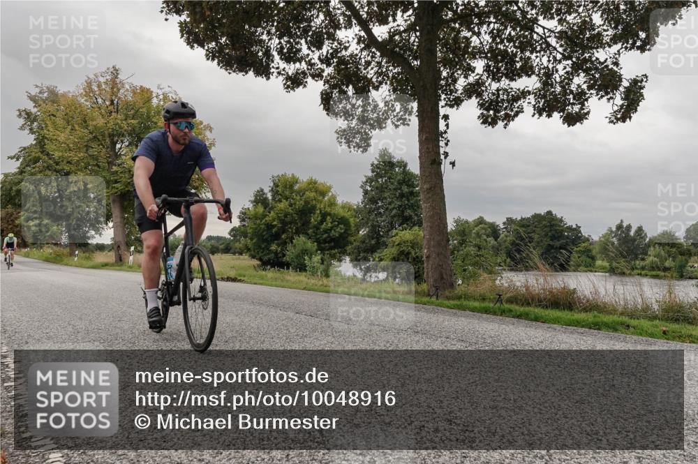 30.08.2026 - Elbe Triathlon Hamburg Michael Burmester http://msf.ph/oto/10048916 30.08.2026 09:46:33 Radfahren 426, 460, 589, 675, 818 meine-sportfotos.de