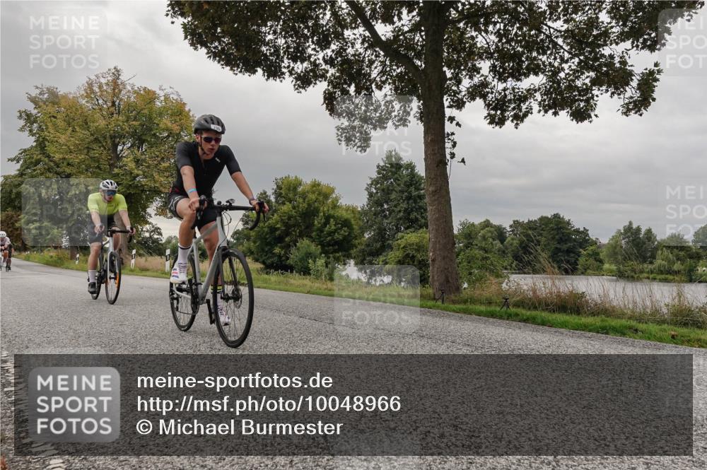 30.08.2026 - Elbe Triathlon Hamburg Michael Burmester http://msf.ph/oto/10048966 30.08.2026 09:46:51 Radfahren 672, 774, 795, 796, 805, 844, 870, 873 meine-sportfotos.de