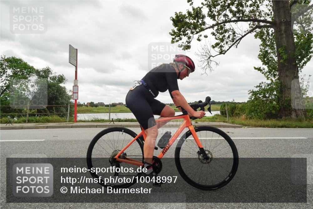 30.08.2026 - Elbe Triathlon Hamburg Michael Burmester http://msf.ph/oto/10048997 30.08.2026 15:27:13 Radfahren  meine-sportfotos.de