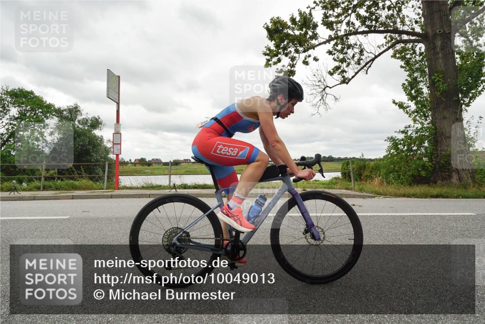 30.08.2026 - Elbe Triathlon Hamburg Michael Burmester http://msf.ph/oto/10049013 30.08.2026 15:27:16 Radfahren  meine-sportfotos.de