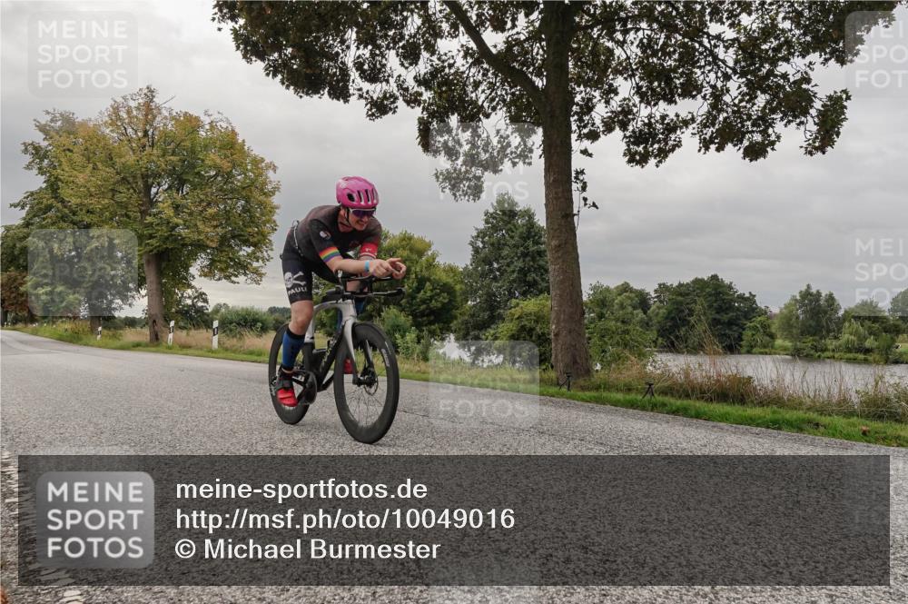 30.08.2026 - Elbe Triathlon Hamburg Michael Burmester http://msf.ph/oto/10049016 30.08.2026 09:47:22 Radfahren 266, 267, 319, 520, 566 meine-sportfotos.de