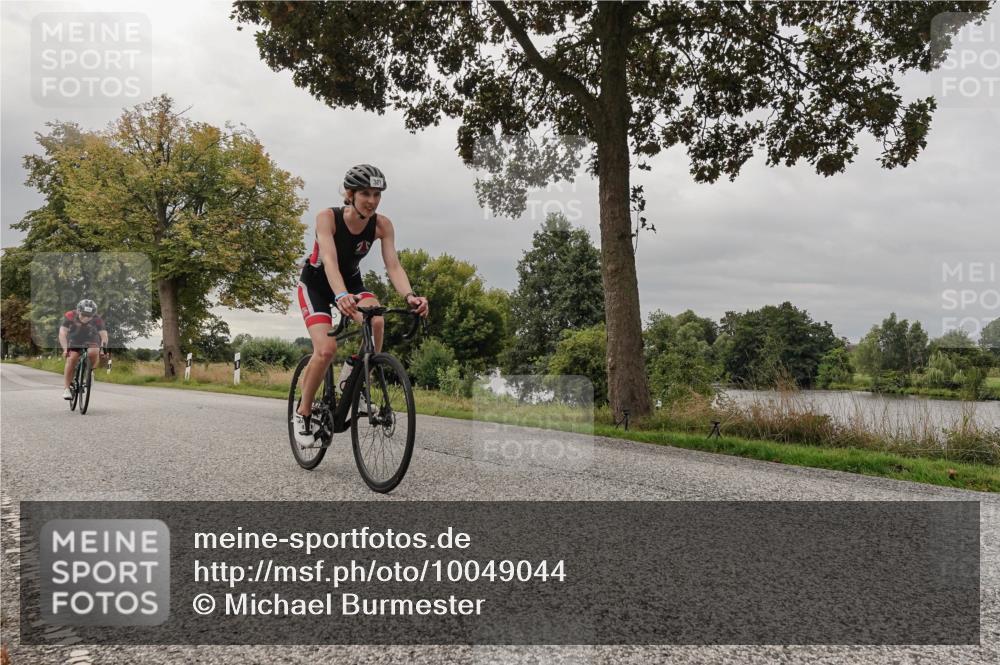 30.08.2026 - Elbe Triathlon Hamburg Michael Burmester http://msf.ph/oto/10049044 30.08.2026 09:47:36 Radfahren 260, 327, 358, 388, 552, 809, 868 meine-sportfotos.de