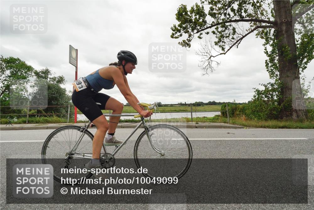 30.08.2026 - Elbe Triathlon Hamburg Michael Burmester http://msf.ph/oto/10049099 30.08.2026 15:28:32 Radfahren  meine-sportfotos.de