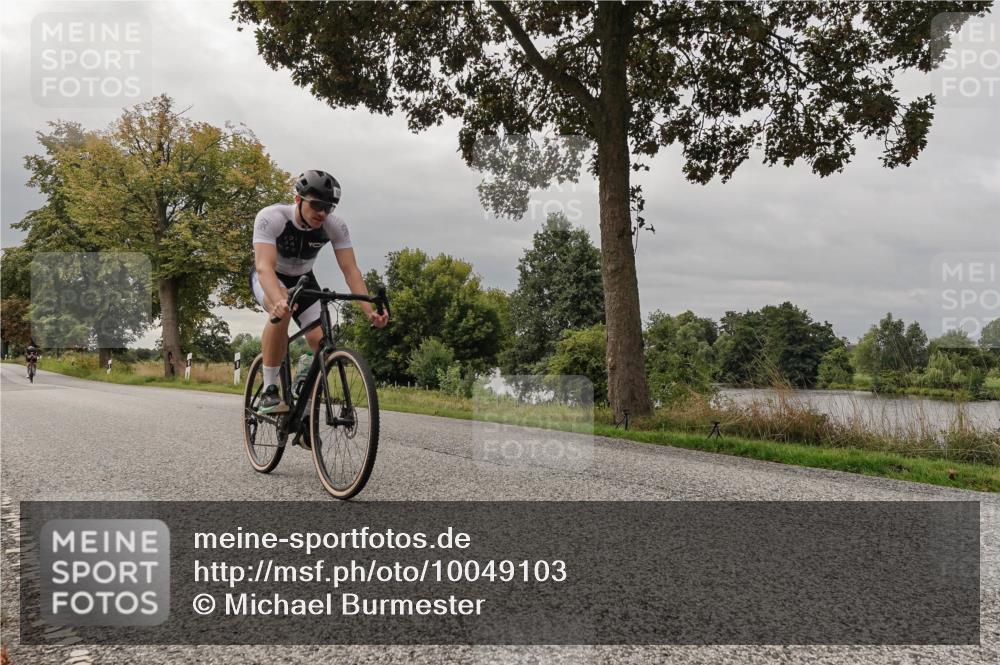30.08.2026 - Elbe Triathlon Hamburg Michael Burmester http://msf.ph/oto/10049103 30.08.2026 09:48:02 Radfahren 521, 533, 703, 793, 817 meine-sportfotos.de