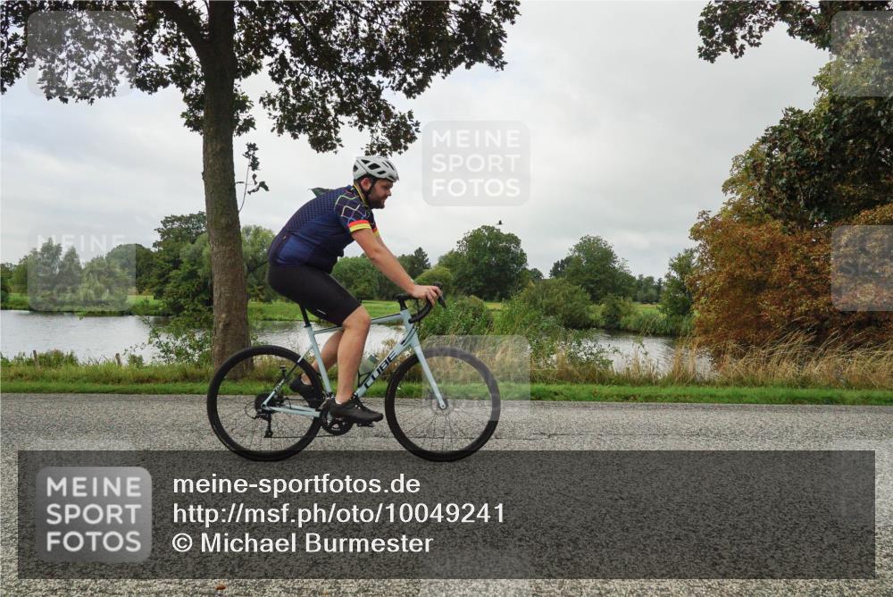 30.08.2026 - Elbe Triathlon Hamburg Michael Burmester http://msf.ph/oto/10049241 30.08.2026 09:37:23 Radfahren 392, 400 meine-sportfotos.de