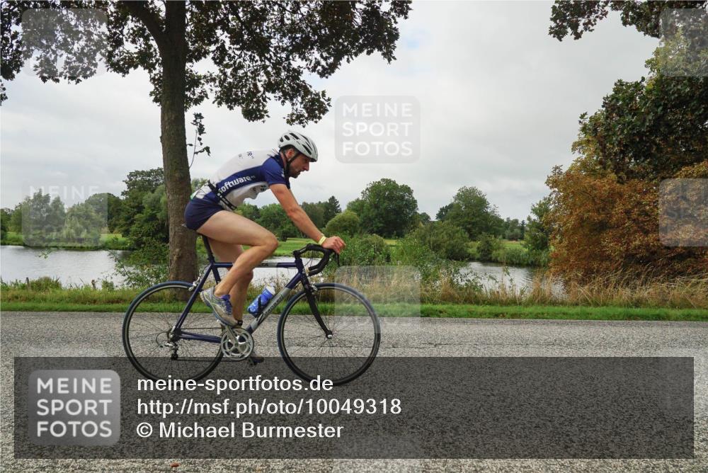 30.08.2026 - Elbe Triathlon Hamburg Michael Burmester http://msf.ph/oto/10049318 30.08.2026 09:37:48 Radfahren 320, 356, 451, 550, 711, 739, 761 meine-sportfotos.de