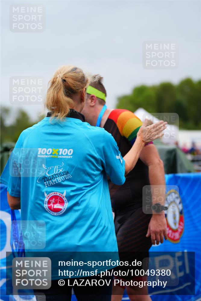 30.08.2026 - Elbe Triathlon Hamburg LAZAROV Photography http://msf.ph/oto/10049380 30.08.2026 10:35:37 Ziel  meine-sportfotos.de