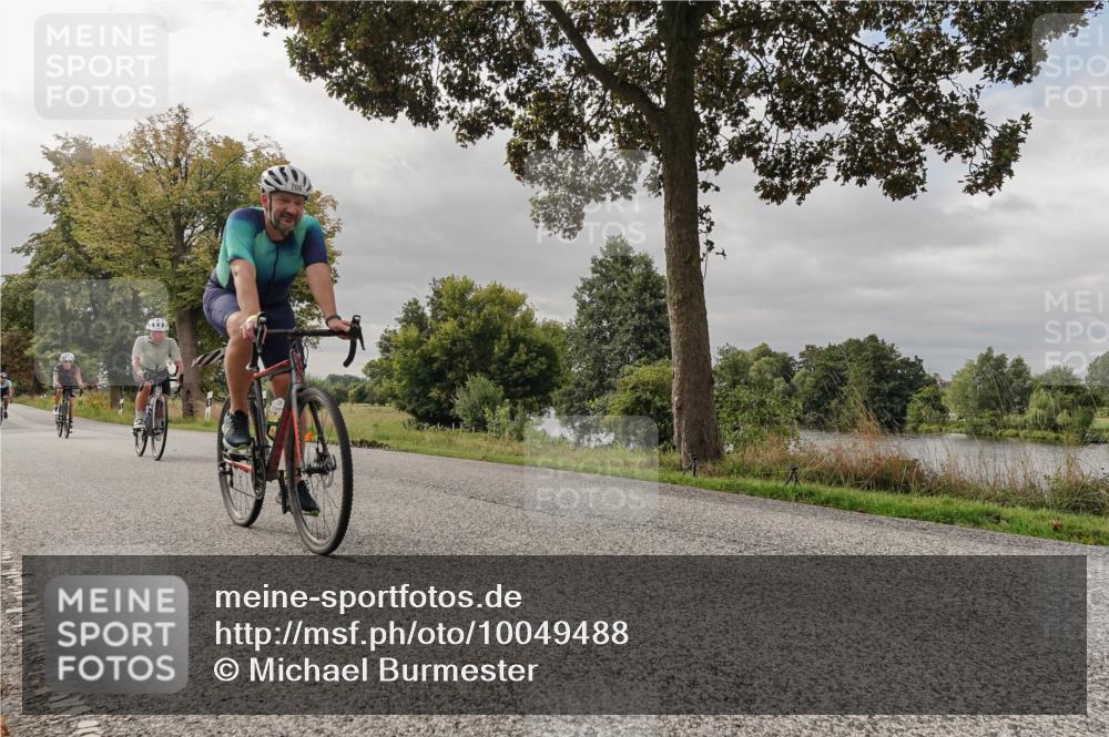 30.08.2026 - Elbe Triathlon Hamburg Michael Burmester http://msf.ph/oto/10049488 30.08.2026 09:51:18 Radfahren 565, 570, 708, 709, 860, 861, 936, 977 meine-sportfotos.de