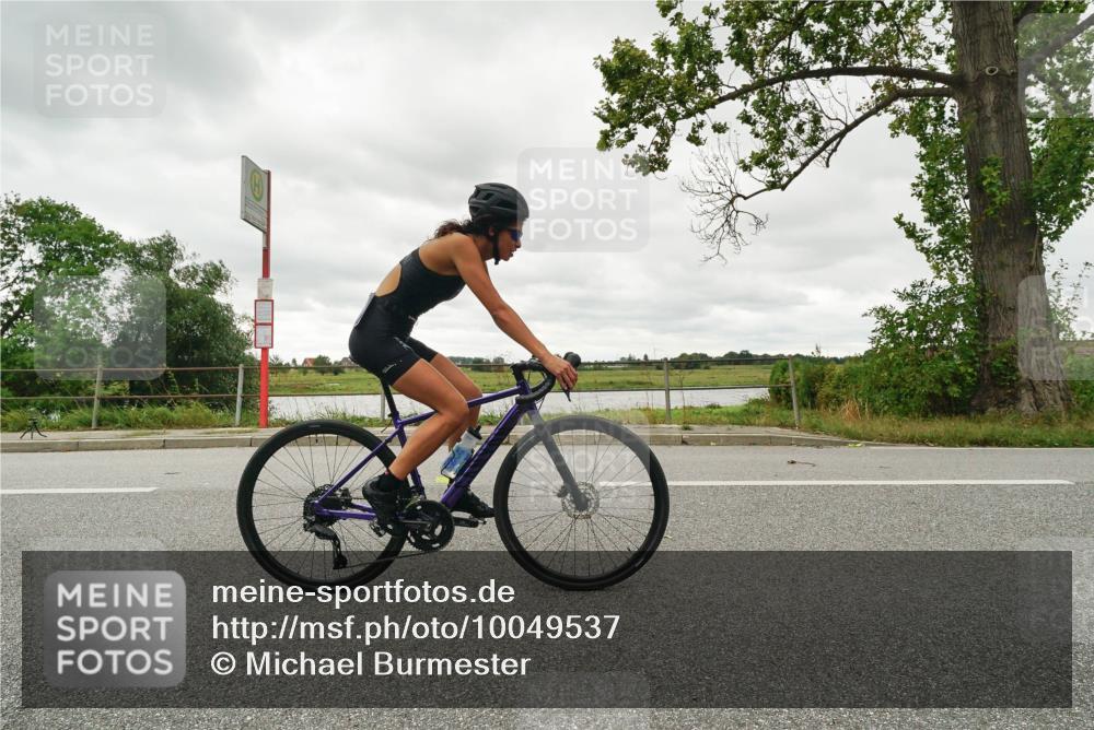 30.08.2026 - Elbe Triathlon Hamburg Michael Burmester http://msf.ph/oto/10049537 30.08.2026 15:33:04 Radfahren  meine-sportfotos.de