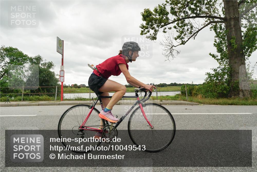 30.08.2026 - Elbe Triathlon Hamburg Michael Burmester http://msf.ph/oto/10049543 30.08.2026 15:33:08 Radfahren  meine-sportfotos.de