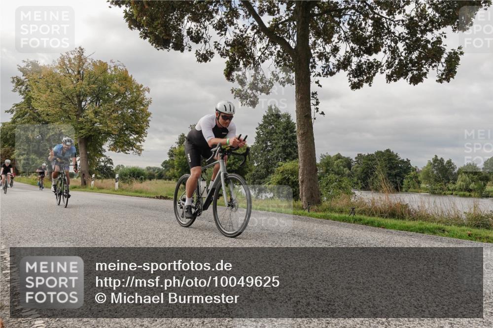 30.08.2026 - Elbe Triathlon Hamburg Michael Burmester http://msf.ph/oto/10049625 30.08.2026 09:52:29 Radfahren 439, 500, 668, 714, 732, 761, 811, 849, 867, 889, 903, 914 meine-sportfotos.de