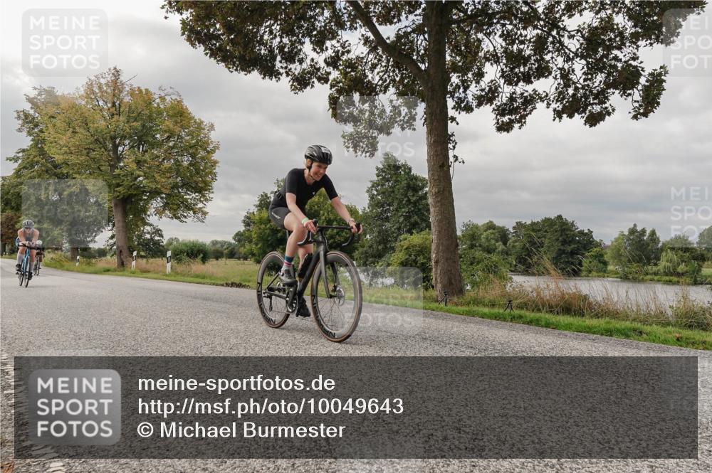 30.08.2026 - Elbe Triathlon Hamburg Michael Burmester http://msf.ph/oto/10049643 30.08.2026 09:52:35 Radfahren 389, 425, 439, 668, 739, 811, 889, 903 meine-sportfotos.de