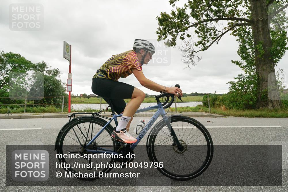30.08.2026 - Elbe Triathlon Hamburg Michael Burmester http://msf.ph/oto/10049796 30.08.2026 15:37:01 Radfahren  meine-sportfotos.de