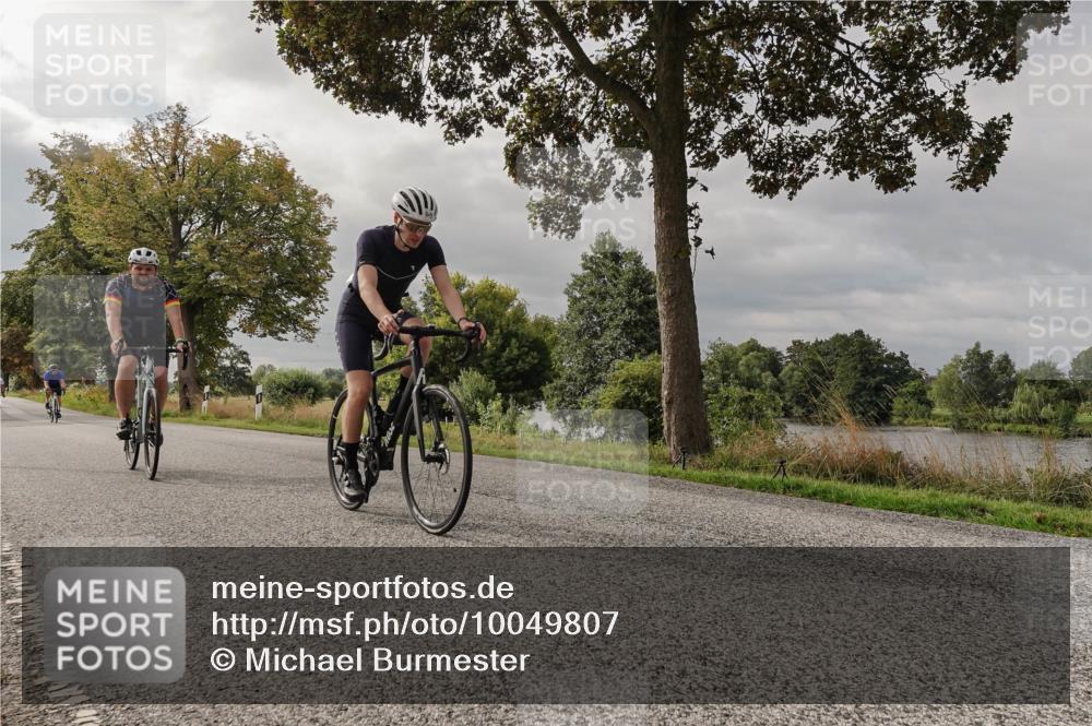 30.08.2026 - Elbe Triathlon Hamburg Michael Burmester http://msf.ph/oto/10049807 30.08.2026 09:54:49 Radfahren 400, 418, 541, 583, 648 meine-sportfotos.de
