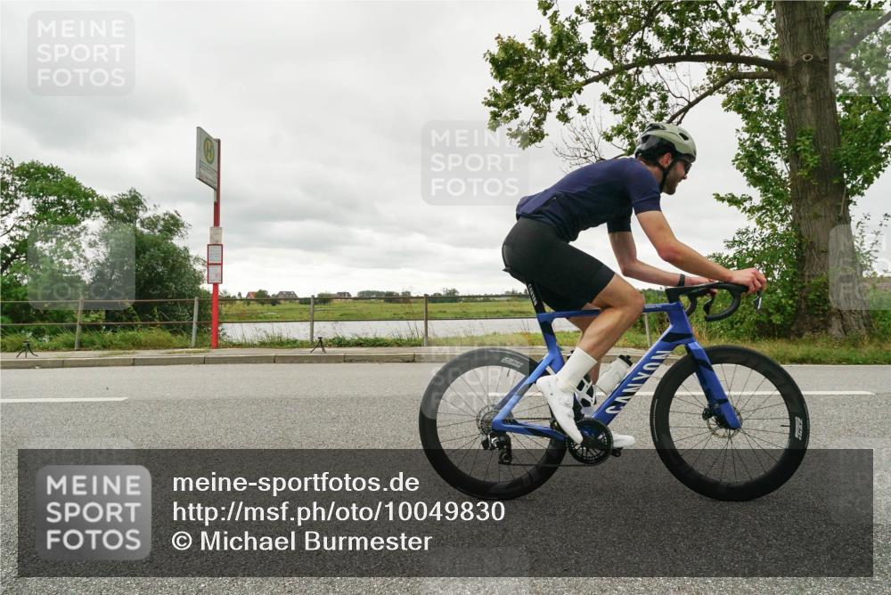 30.08.2026 - Elbe Triathlon Hamburg Michael Burmester http://msf.ph/oto/10049830 30.08.2026 15:38:09 Radfahren  meine-sportfotos.de