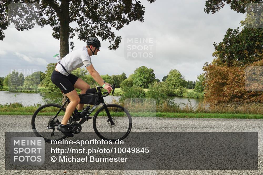 30.08.2026 - Elbe Triathlon Hamburg Michael Burmester http://msf.ph/oto/10049845 30.08.2026 09:40:39 Radfahren 288, 318, 397, 399, 403, 404, 676 meine-sportfotos.de
