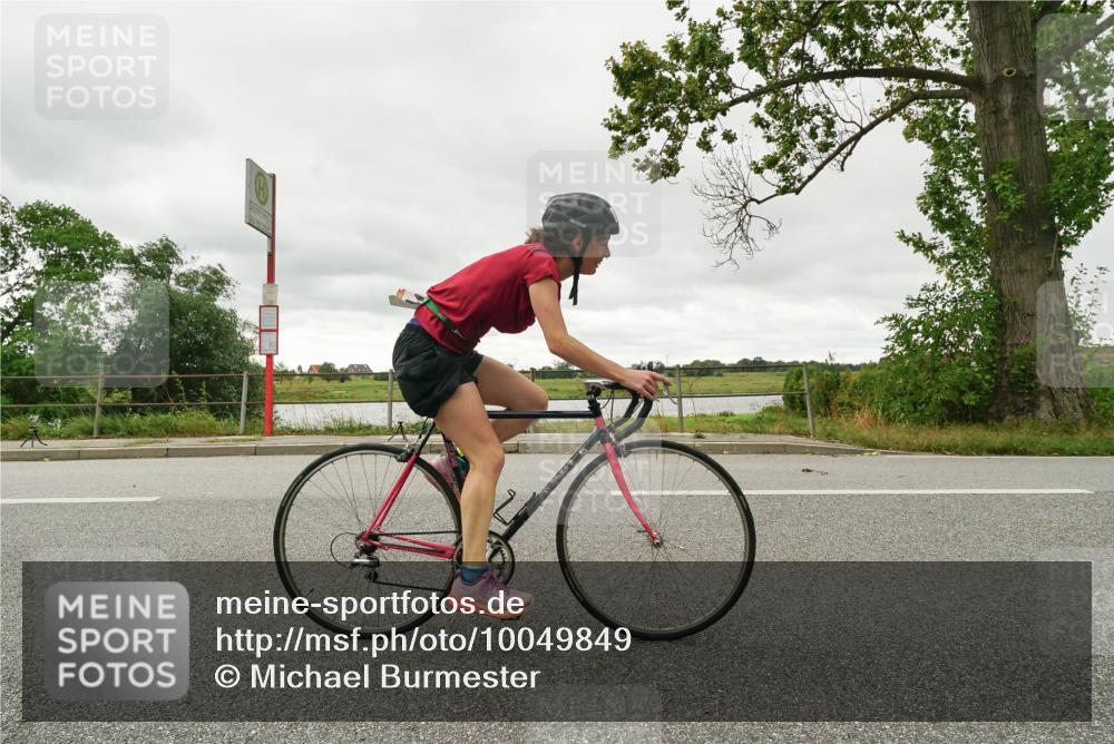 30.08.2026 - Elbe Triathlon Hamburg Michael Burmester http://msf.ph/oto/10049849 30.08.2026 15:38:15 Radfahren  meine-sportfotos.de