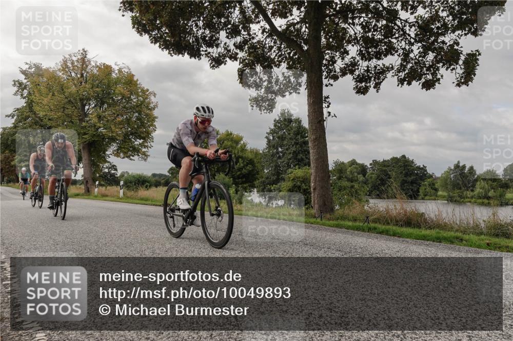 30.08.2026 - Elbe Triathlon Hamburg Michael Burmester http://msf.ph/oto/10049893 30.08.2026 09:55:47 Radfahren 352, 397, 479, 595, 621, 757, 820, 843, 872 meine-sportfotos.de