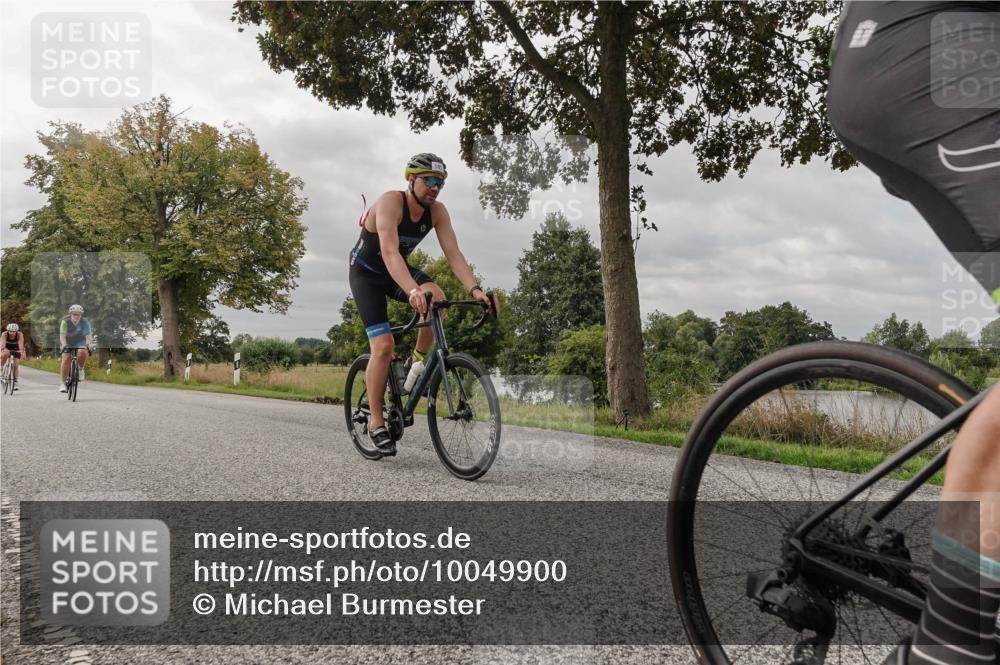 30.08.2026 - Elbe Triathlon Hamburg Michael Burmester http://msf.ph/oto/10049900 30.08.2026 09:55:48 Radfahren 352, 397, 479, 595, 621, 757, 820, 843, 872 meine-sportfotos.de