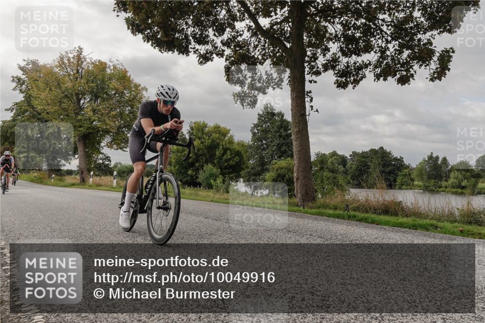 30.08.2026 - Elbe Triathlon Hamburg Michael Burmester http://msf.ph/oto/10049916 30.08.2026 09:55:53 Radfahren 397, 399, 410, 437, 576, 788, 843, 872 meine-sportfotos.de