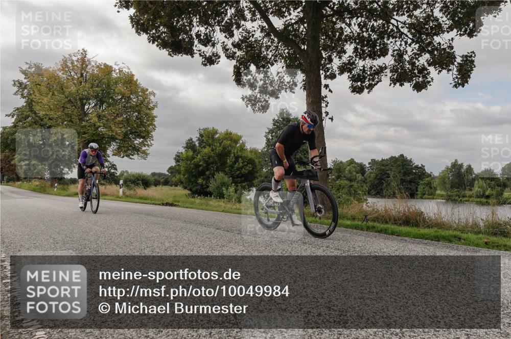 30.08.2026 - Elbe Triathlon Hamburg Michael Burmester http://msf.ph/oto/10049984 30.08.2026 09:56:33 Radfahren 421, 731, 853, 926 meine-sportfotos.de