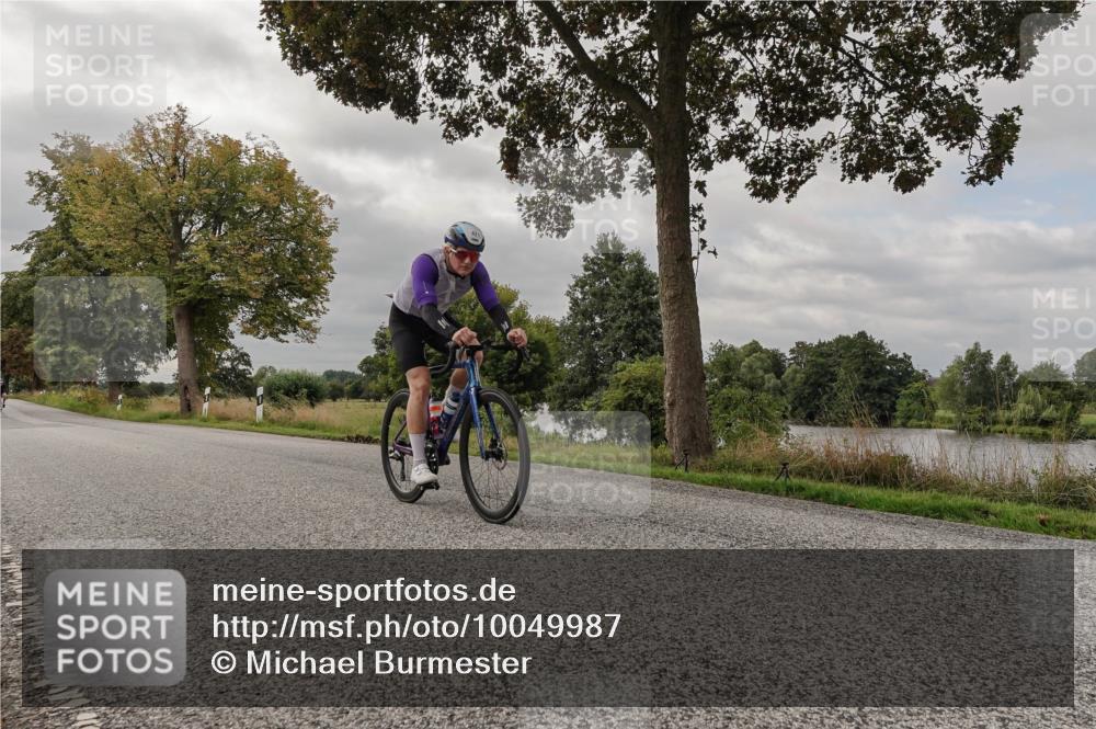 30.08.2026 - Elbe Triathlon Hamburg Michael Burmester http://msf.ph/oto/10049987 30.08.2026 09:56:33 Radfahren 421, 731, 853, 926 meine-sportfotos.de