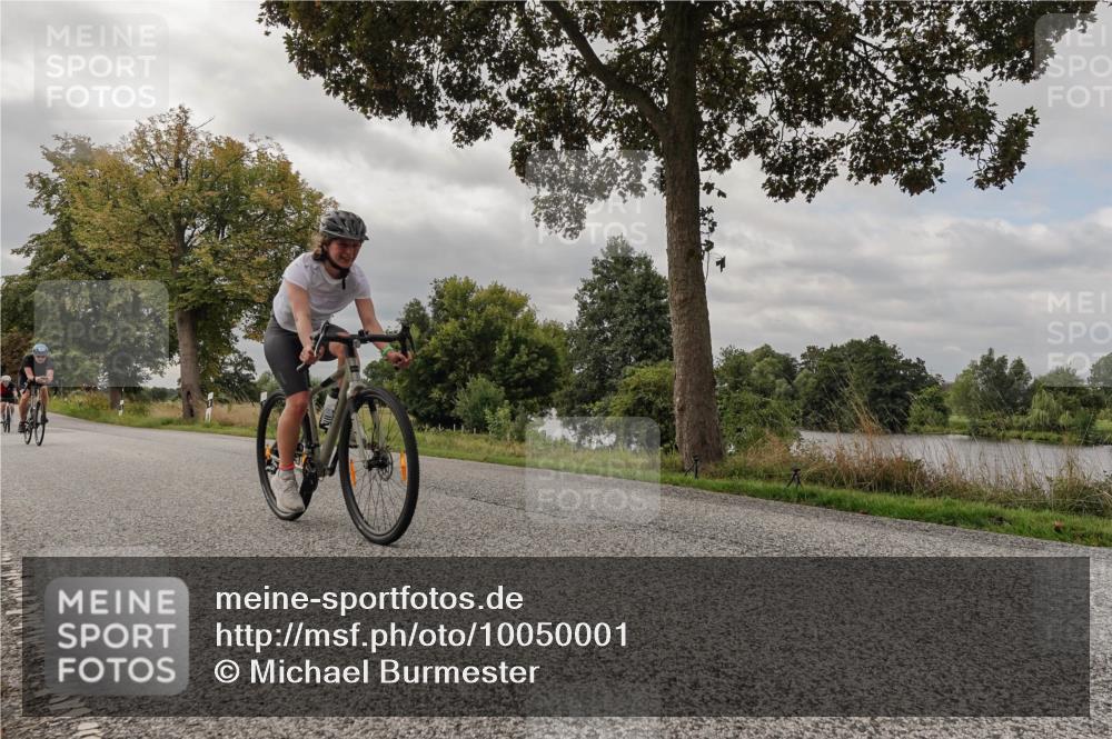 30.08.2026 - Elbe Triathlon Hamburg Michael Burmester http://msf.ph/oto/10050001 30.08.2026 09:56:47 Radfahren 543, 643, 646, 771, 912, 957 meine-sportfotos.de