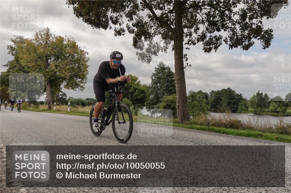 30.08.2026 - Elbe Triathlon Hamburg Michael Burmester http://msf.ph/oto/10050055 30.08.2026 09:57:20 Radfahren 261, 641, 665, 678, 698, 747, 810, 887, 1896 meine-sportfotos.de